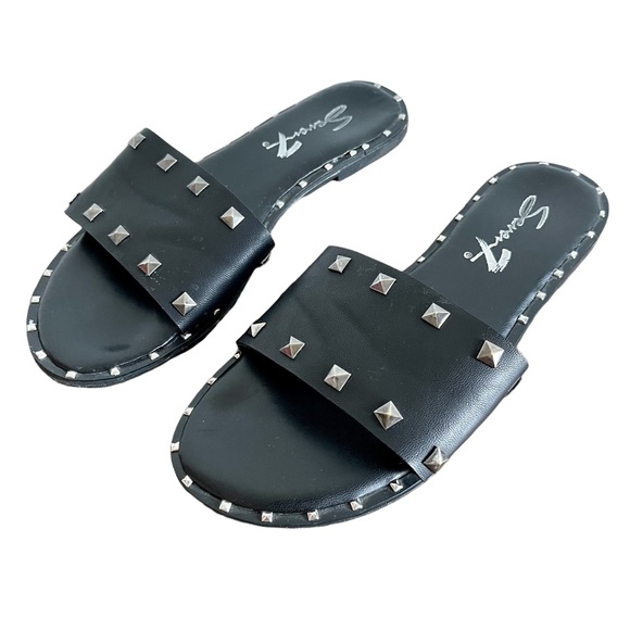 Seven7 Shoes - SEVEN7 Duo Slides Black with Studs